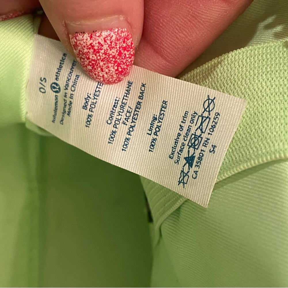 Lululemon Toiletry Bag - Picture 3 of 8